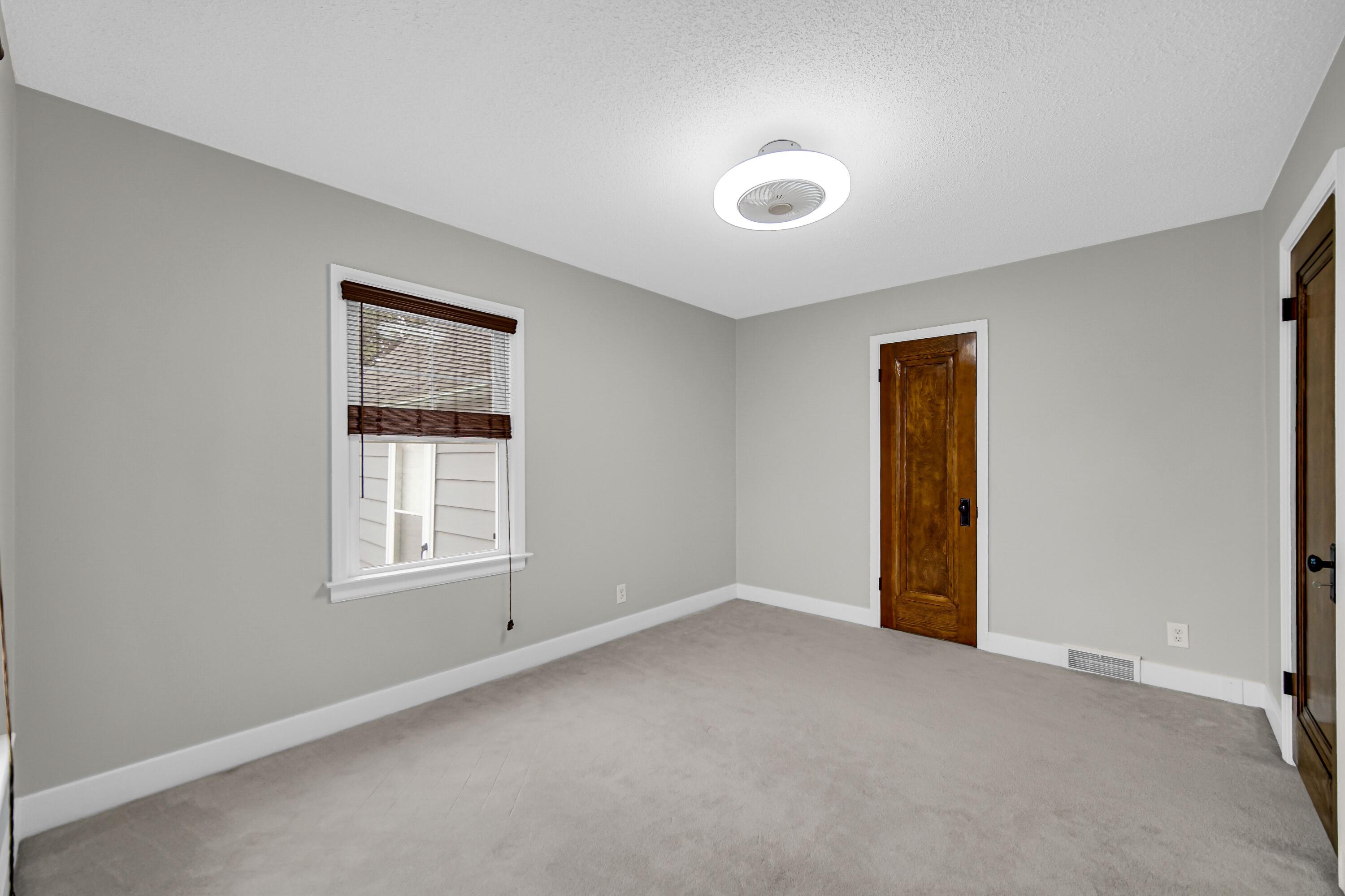 600 West North Street Crown Point, IN 46307 - Photo 13 of 24 an empty room with windows