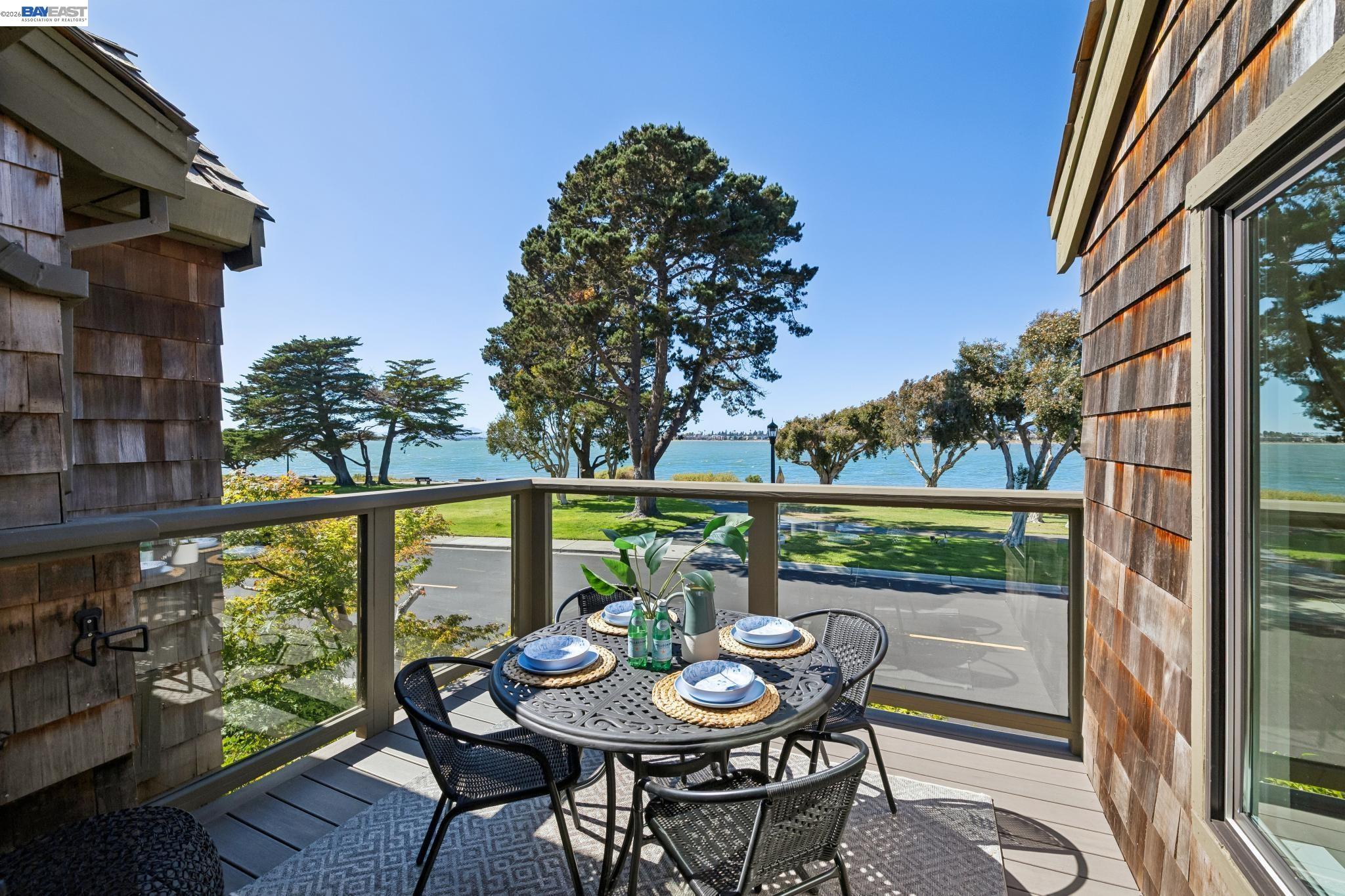 611 Harbor Road Alameda, CA 94502 - Photo 25 of 68 Gallery Image 25
