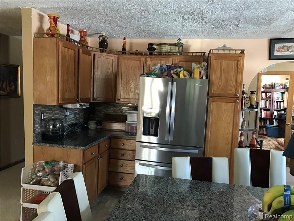 6610 Hivon Road Carleton, MI 48117 - Photo 6 of 33 IMG_0036.JPG