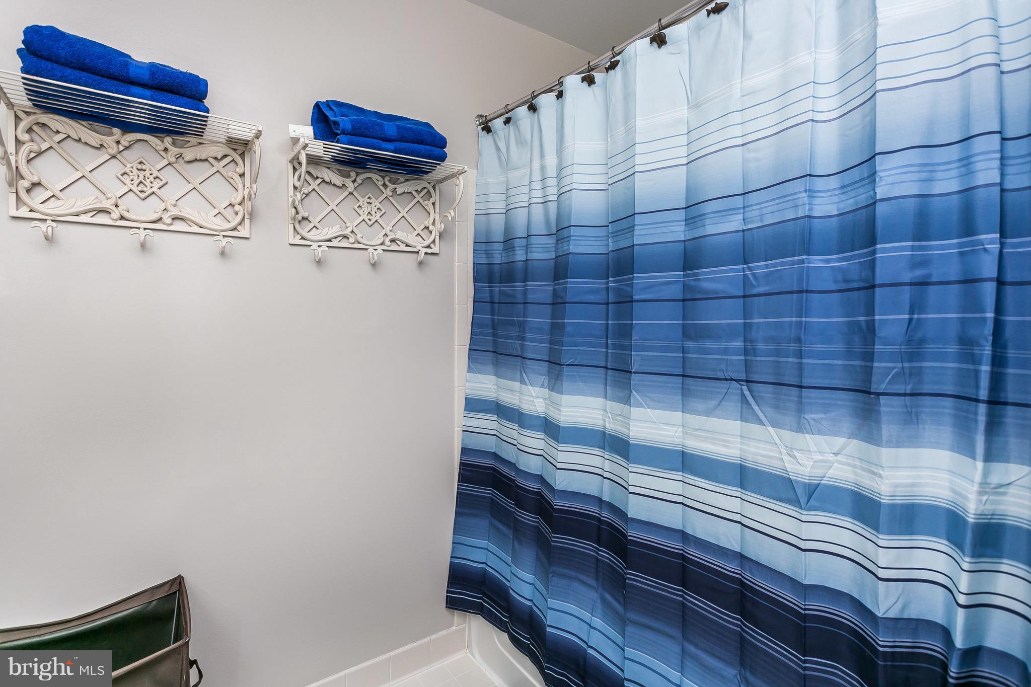 3944 Forest Valley Road Baltimore, MD 21234 - Photo 29 of 43 Bathroom 2 level 2