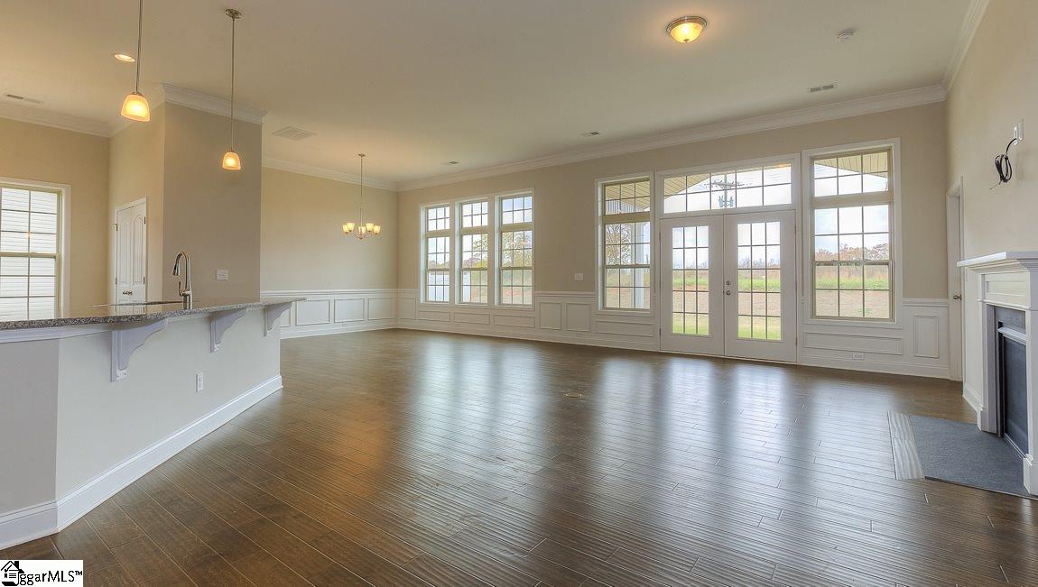 398 Bucklebury Road Greer, SC 29651 - Photo 3 of 36 Gallery Image 3