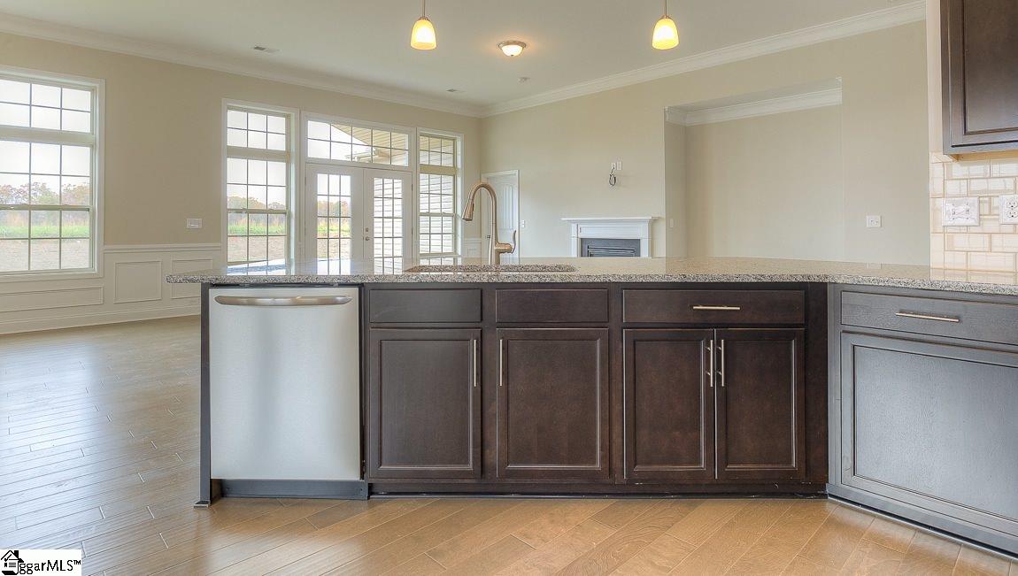398 Bucklebury Road Greer, SC 29651 - Photo 7 of 36 Gallery Image 7