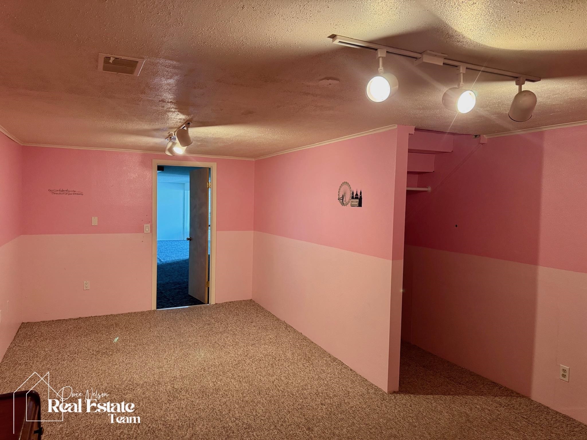 1049 Cardiff Casper, WY 82609 - Photo 20 of 32