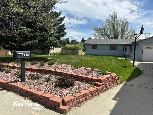 $415,000 | 1049 Cardiff, Casper, WY 82609