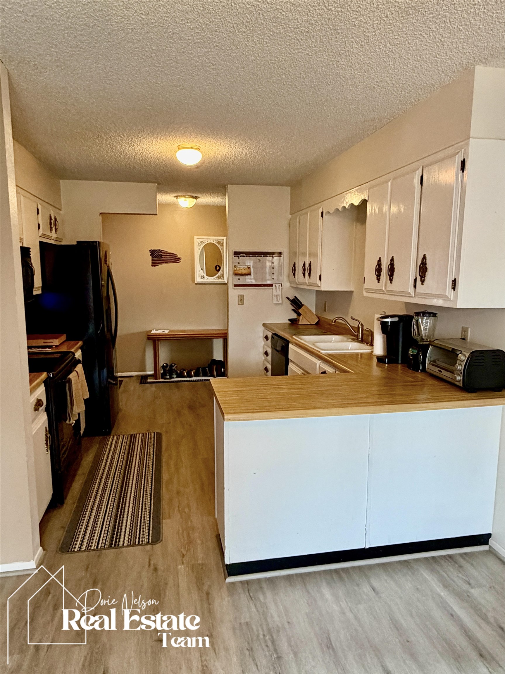 1049 Cardiff Casper, WY 82609 - Photo 4 of 32