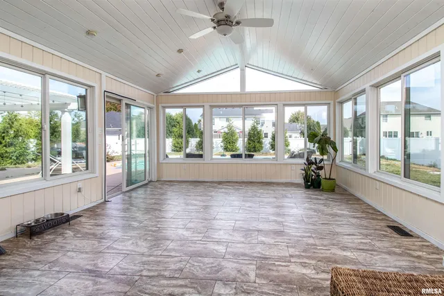 $3,200 | 1050 West Price Street, Eldridge, IA 52748