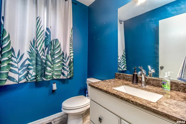 $3,200 | 1050 West Price Street, Eldridge, IA 52748