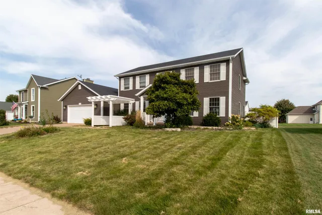 $3,200 | 1050 West Price Street, Eldridge, IA 52748