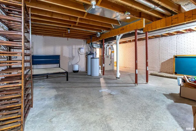 $3,200 | 1050 West Price Street, Eldridge, IA 52748