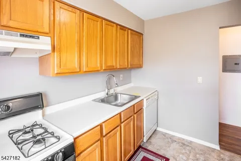 $215,000 | 2467 Highway 10, Unit 8B, Morris Plains, NJ 07950