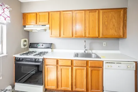 $215,000 | 2467 Highway 10, Unit 8B, Morris Plains, NJ 07950