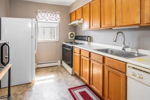 $215,000 | 2467 Highway 10, Unit 8B, Morris Plains, NJ 07950