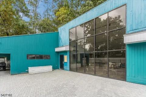 $215,000 | 2467 Highway 10, Unit 8B, Morris Plains, NJ 07950