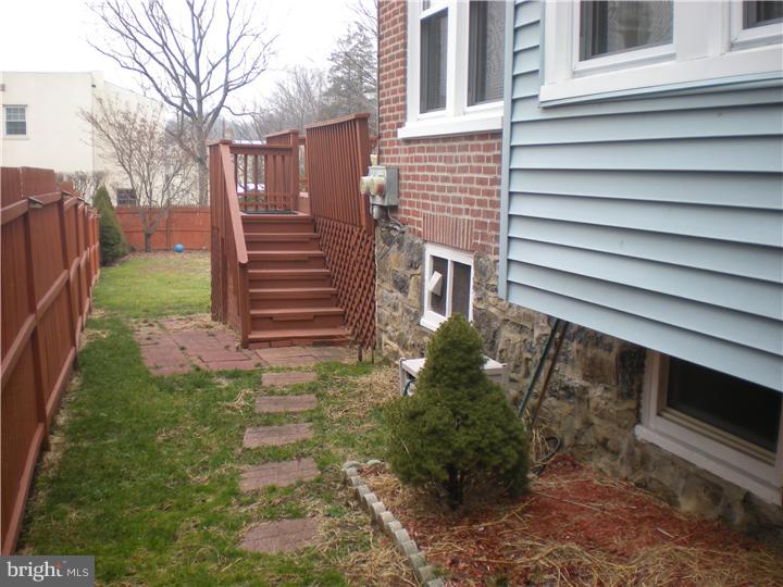 358 Powell Road Springfield, PA 19064 - Photo 16 of 17 Side Yard