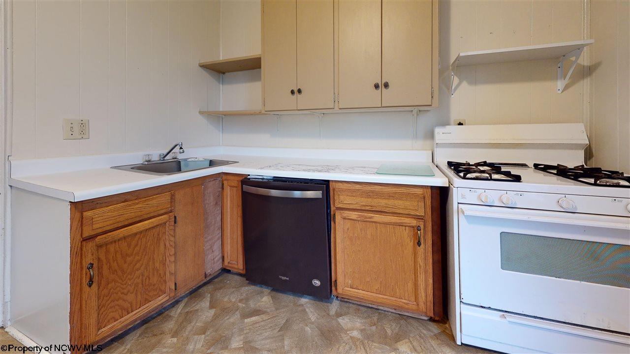 131 Reeves Avenue Fairmont, WV 26554 - Photo 15 of 24 Gallery Image 15