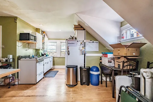 $749,900 | 3 Crescent Street, Portland, ME 04102