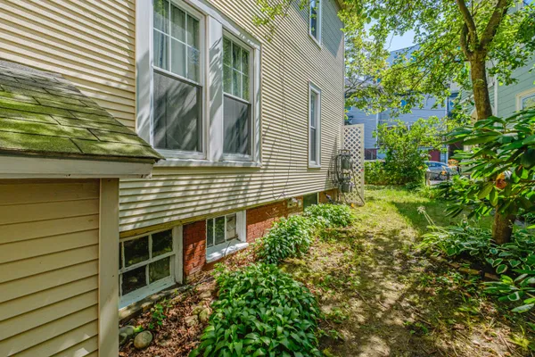 $749,900 | 3 Crescent Street, Portland, ME 04102