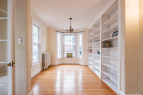 $749,900 | 3 Crescent Street, Portland, ME 04102