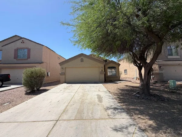 $1,695 | 43269 West Arizona Avenue, Maricopa, AZ 85138