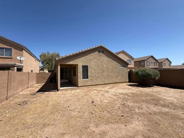 $1,695 | 43269 West Arizona Avenue, Maricopa, AZ 85138