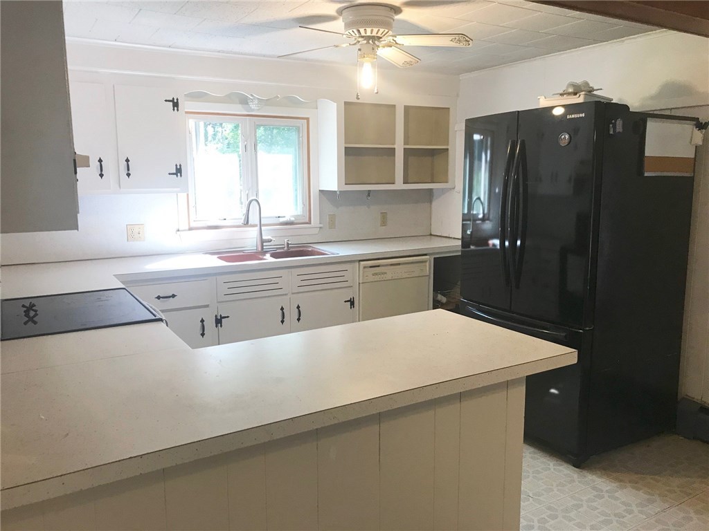 466 Field Hill Road Scituate, RI 02815 - Photo 4 of 22