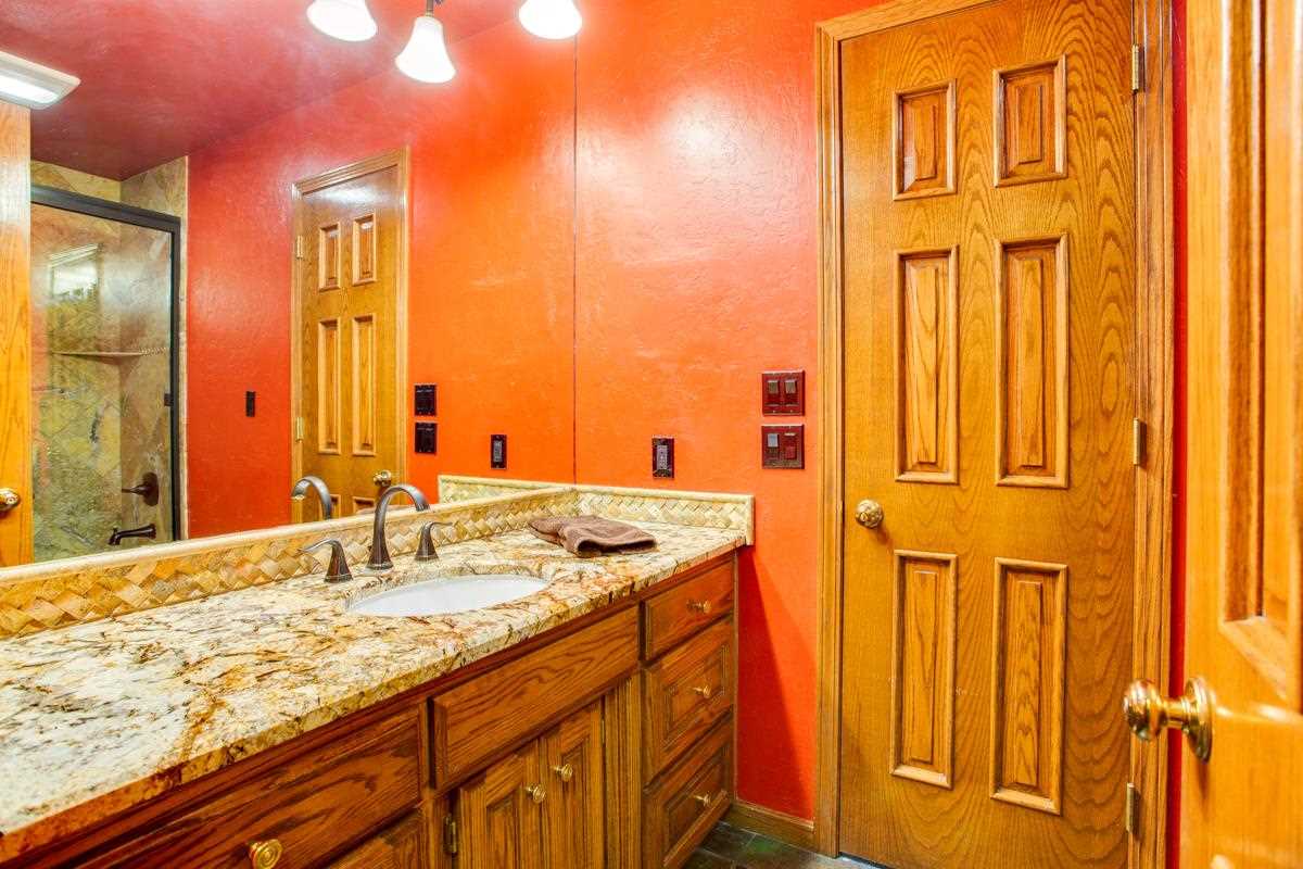 1125 East Robertson Road Enid, OK 73701 - Photo 12 of 50 Gallery Image 12
