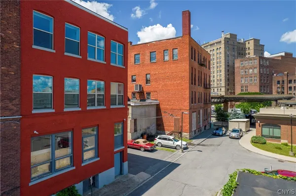 $1,500 | 221 Elizabeth Street, Unit 1, Utica, NY 13501