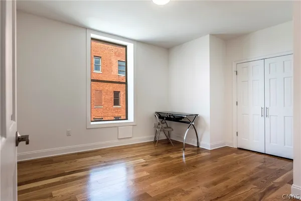 $1,500 | 221 Elizabeth Street, Unit 1, Utica, NY 13501