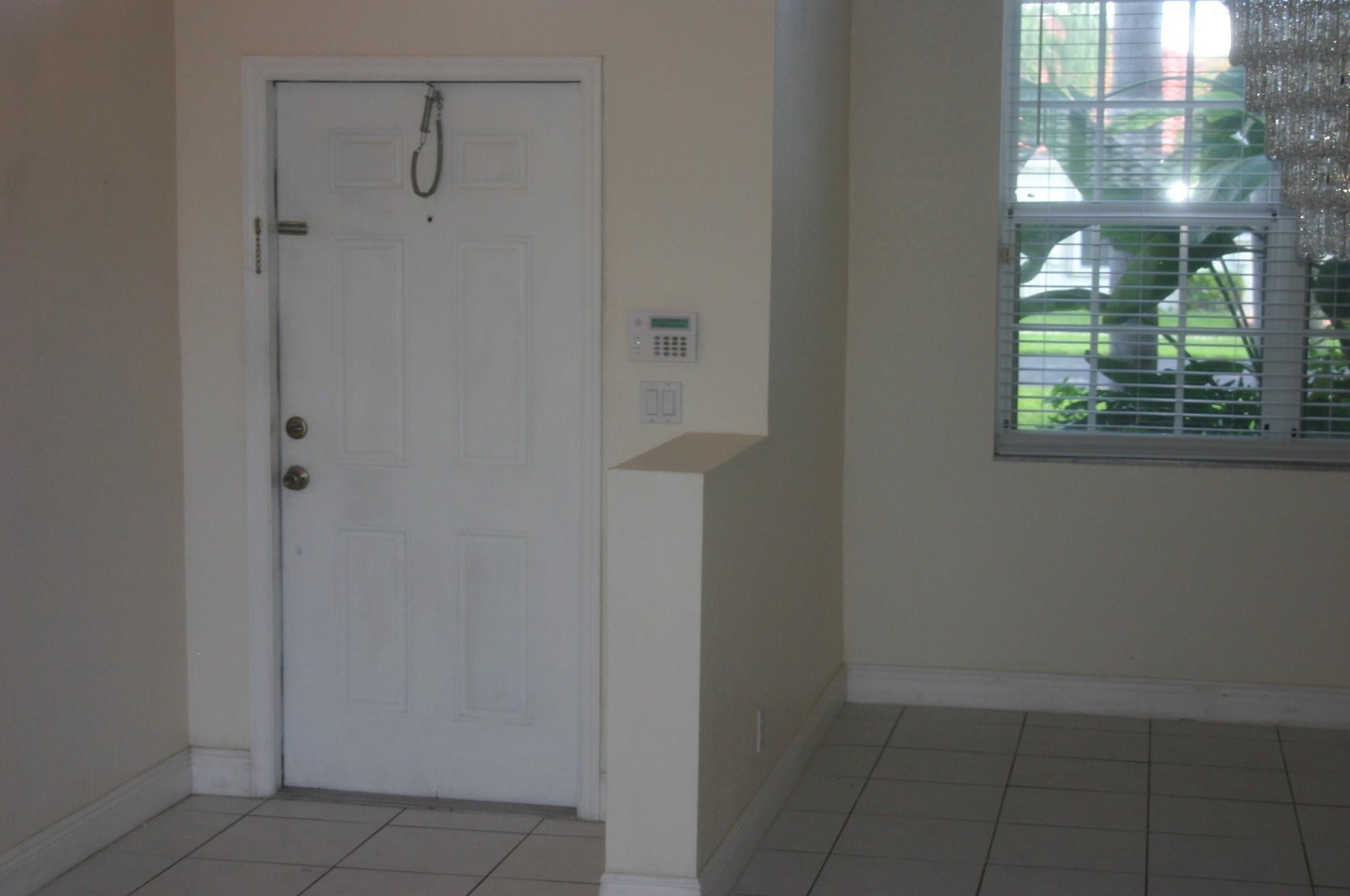 7588 Parkside Lane Pompano Beach, FL 33063 - Photo 4 of 32 Photo 4