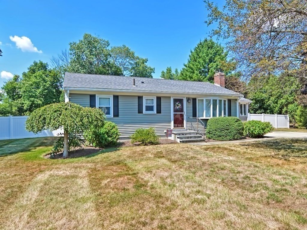 9 Priscilla Road Medway, MA 02053 - Photo 2 of 34 Gallery Image 2