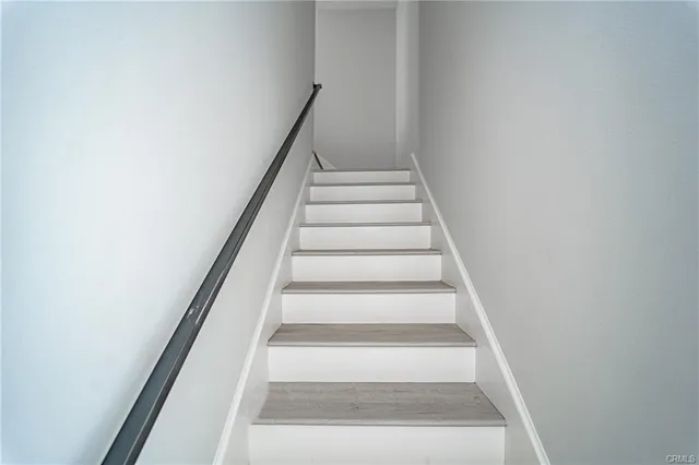 $3,499 | 6926 Morella Avenue, Unit 2, North Hollywood, CA 91605