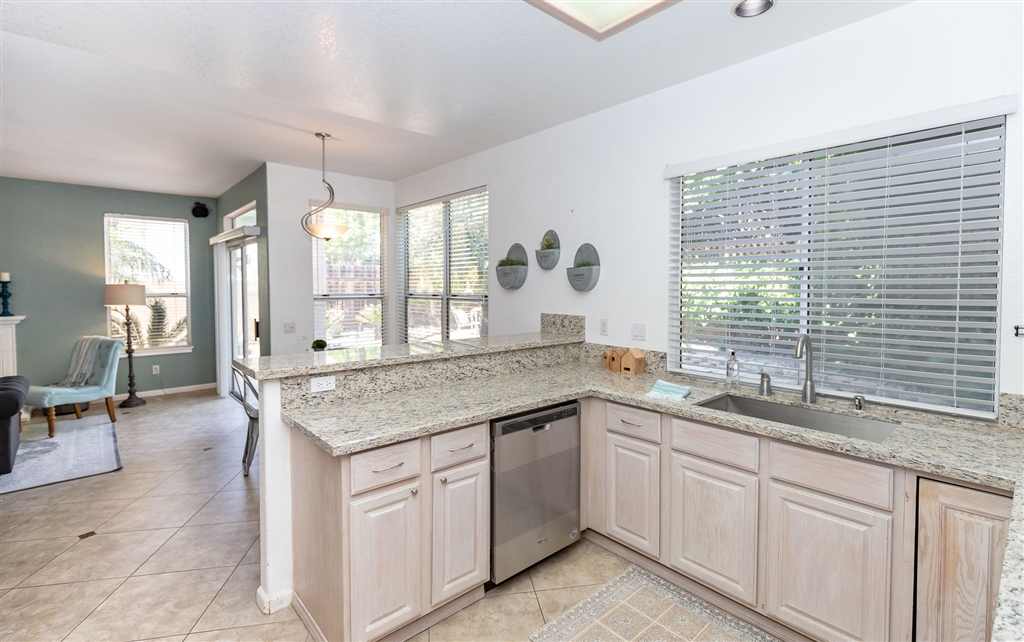 1088 Funquest Drive Fallbrook, CA 92028 - Photo 7 of 25 Gallery Image 7