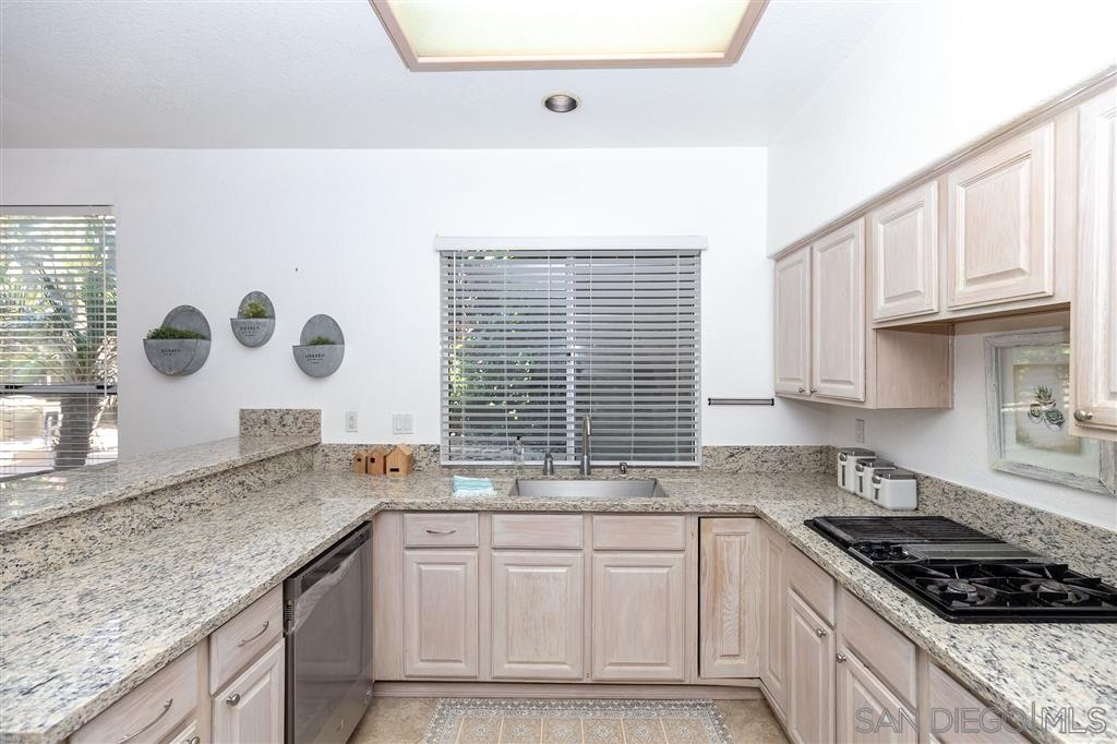 1088 Funquest Drive Fallbrook, CA 92028 - Photo 8 of 25 Gallery Image 8