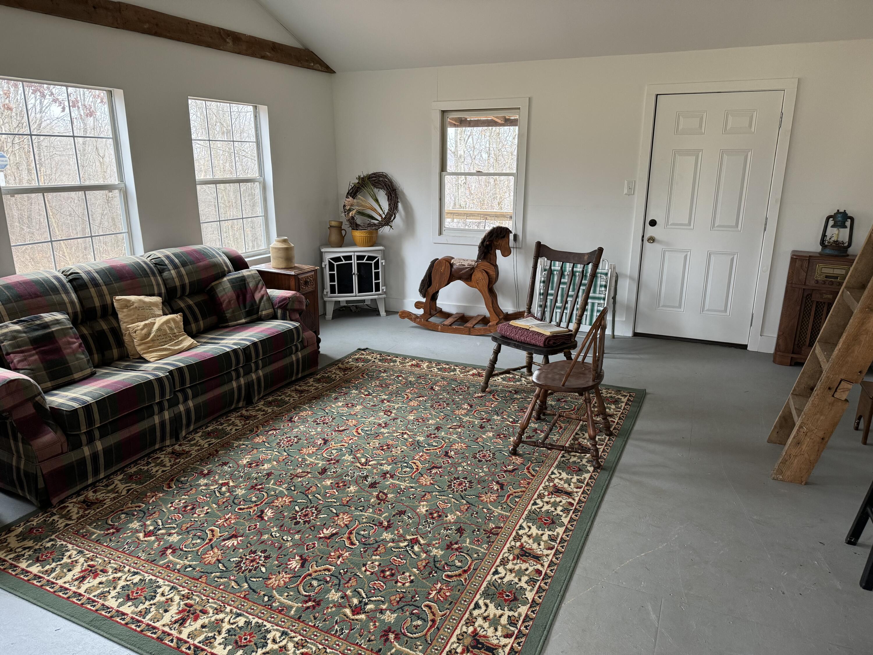 2285 Big Sandy Road Mount Vernon, KY 40456 - Photo 4 of 25 IMG_0060