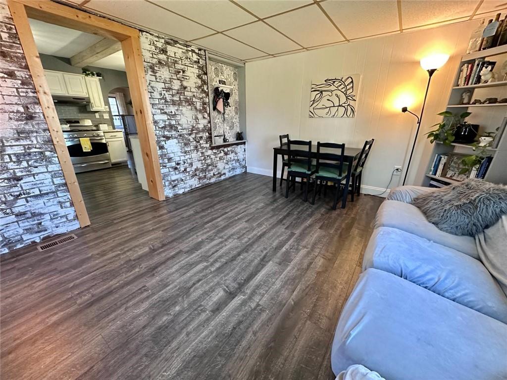 744 Greenlee Road Whitehall, PA 15227 - Photo 4 of 50 Gallery Image 4
