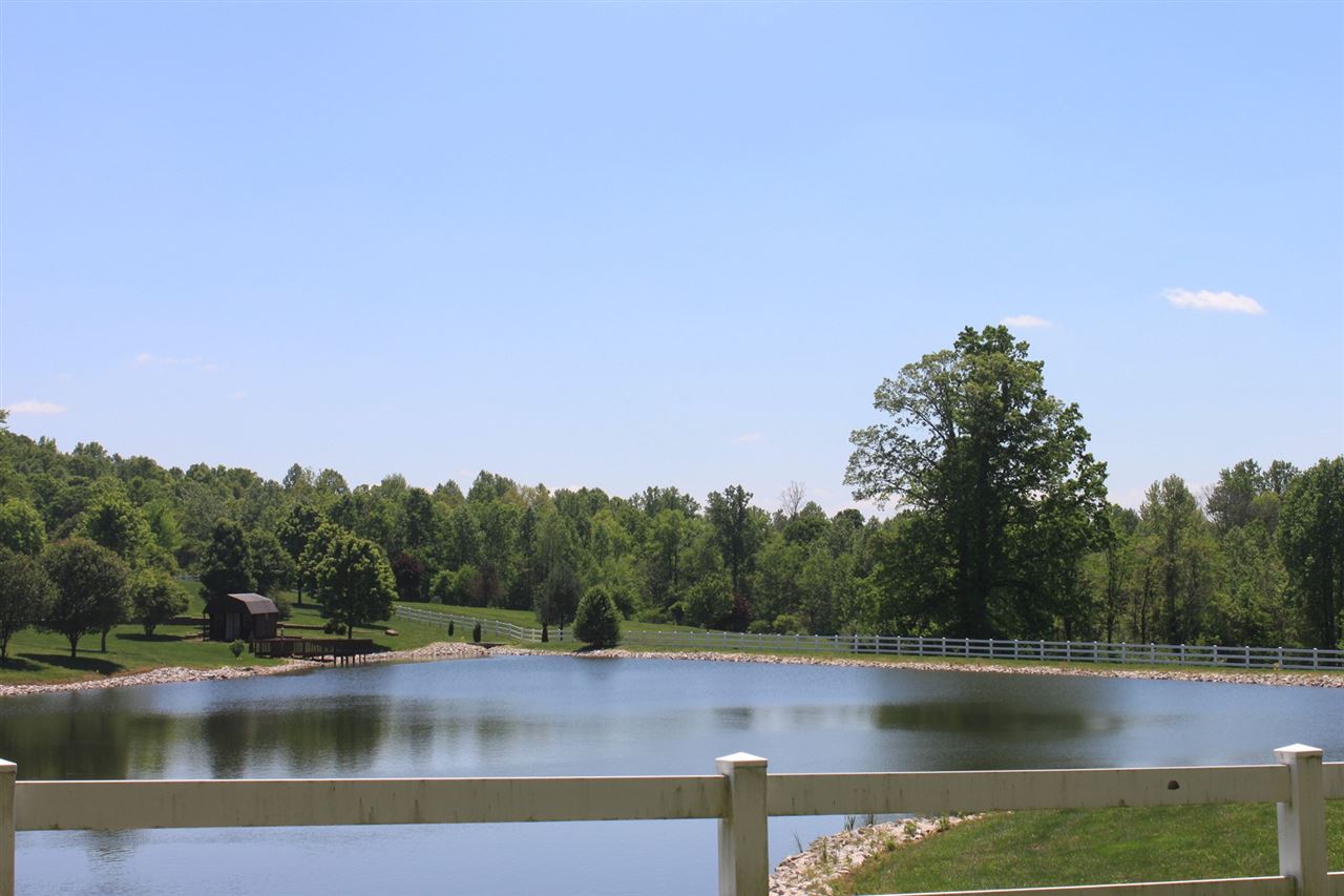 2950 South Hickory Road Bloomfield, IN 47424 - Photo 2 of 32