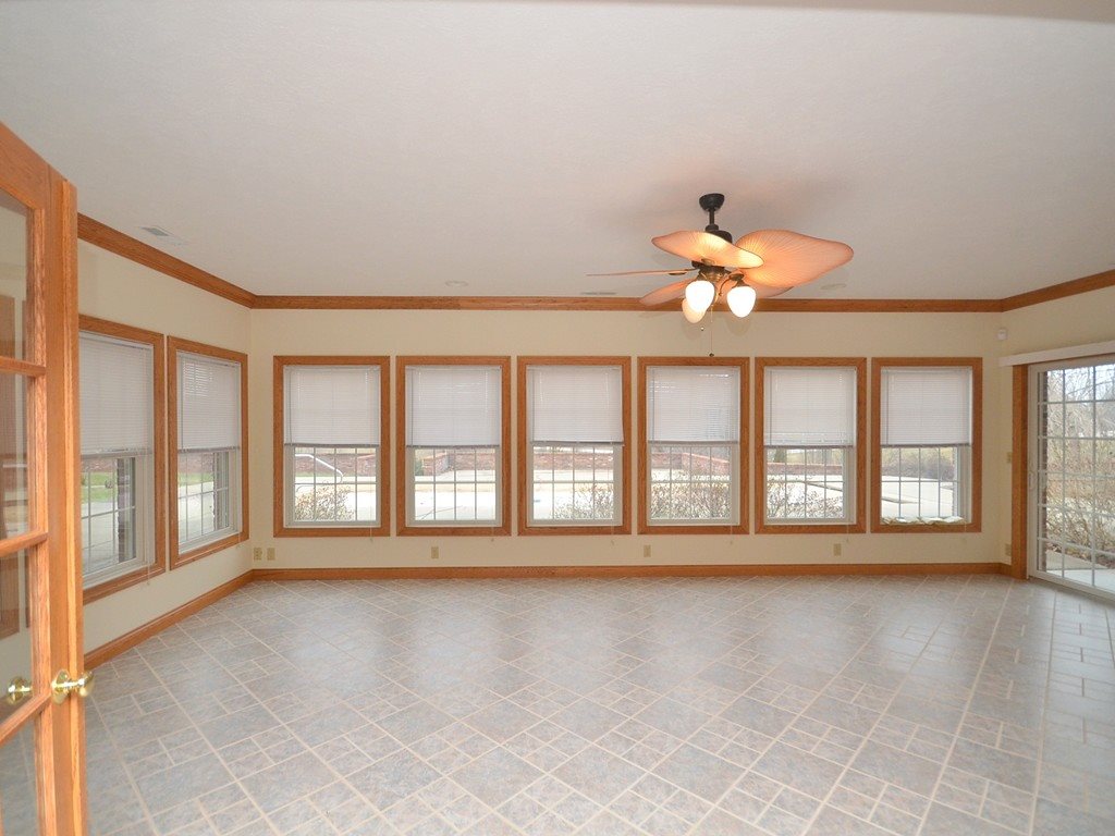 2950 South Hickory Road Bloomfield, IN 47424 - Photo 17 of 32