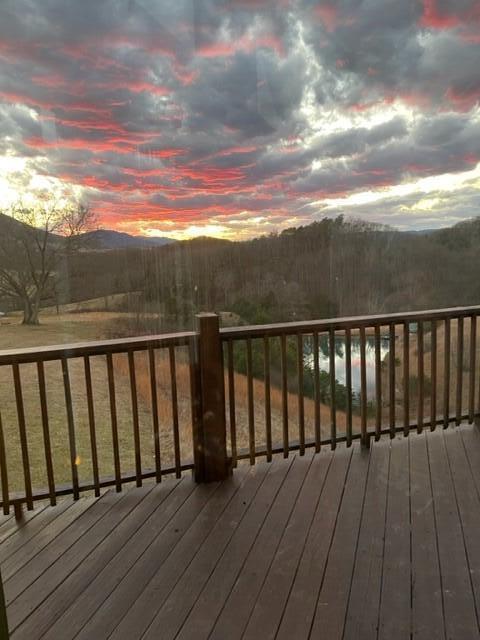 1571 Green Valley Road Peterstown, WV 24963 - Photo 17 of 112 Gallery Image 17