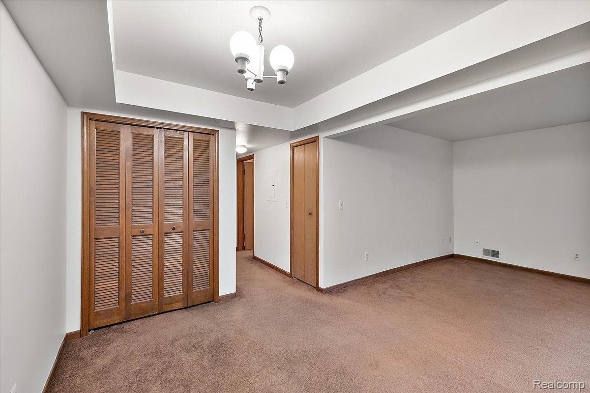 16411 East 10 Mile Road Eastpointe, MI 48021 - Photo 39 of 57 Gallery Image 39