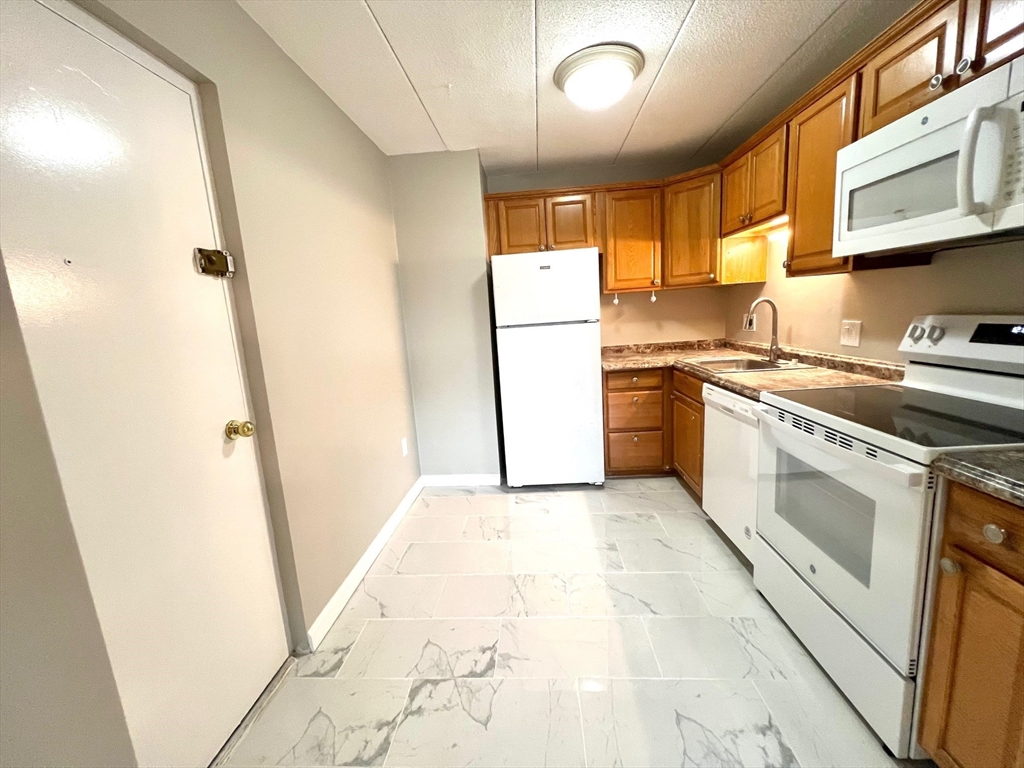 4 Hawes Street, Unit 23 Revere, MA 02151 - Photo 4 of 19