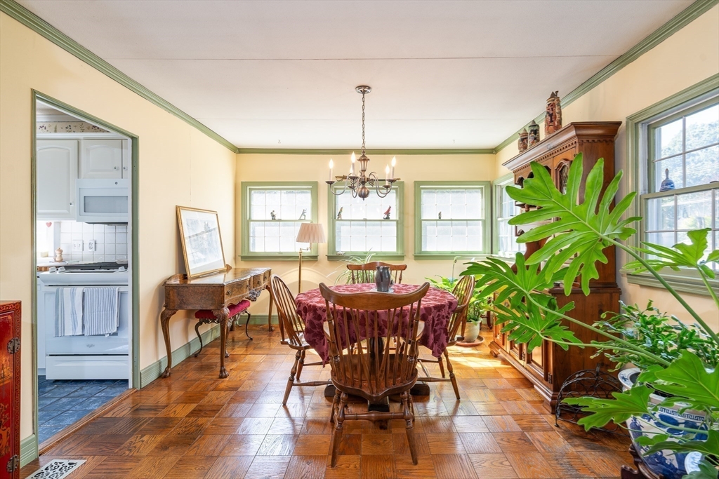 139 Burbank Road Longmeadow, MA 01106 - Photo 13 of 41