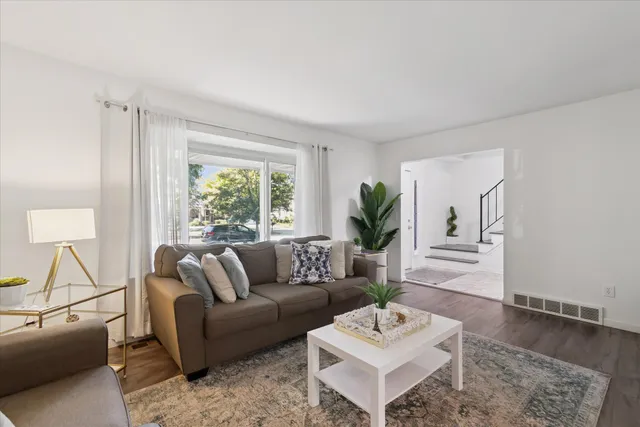 $419,000 | 3896 Gate Drive, Troy, MI 48083