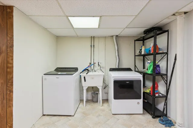 $419,000 | 3896 Gate Drive, Troy, MI 48083