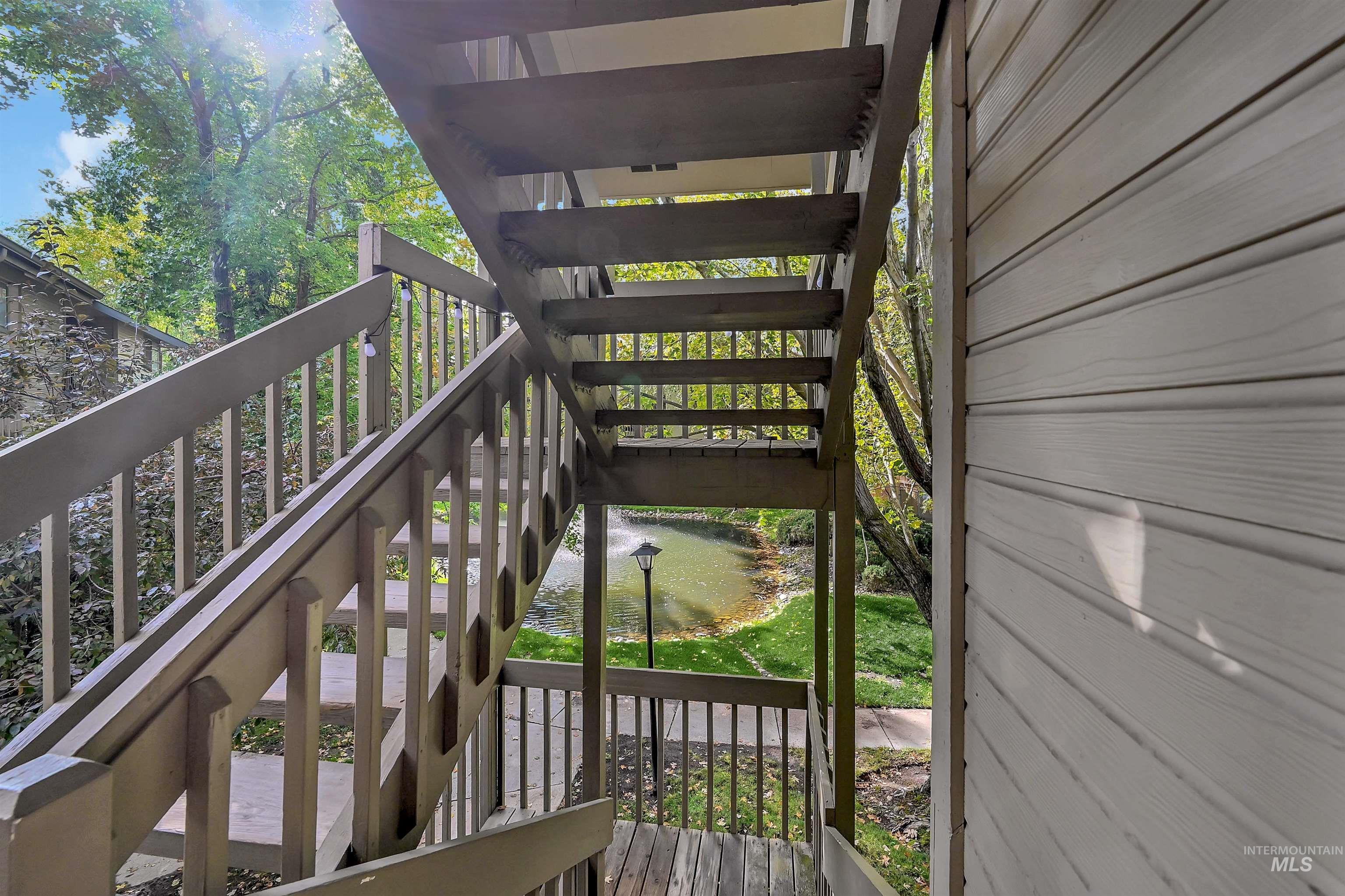 3695 South Gekeler Lane, Unit 18 Boise, ID 83706 - Photo 22 of 33 Walk up to unit 18.