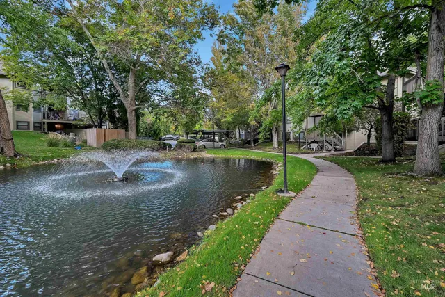 $315,000 | 3695 South Gekeler Lane, Unit 18, Boise, ID 83706