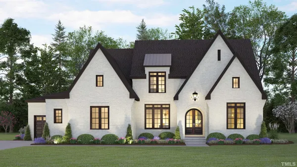 a view of a house with backyard