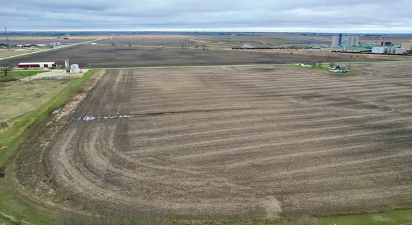 $152,000 | 1702 North 600 East Road, Gilman, IL 60938