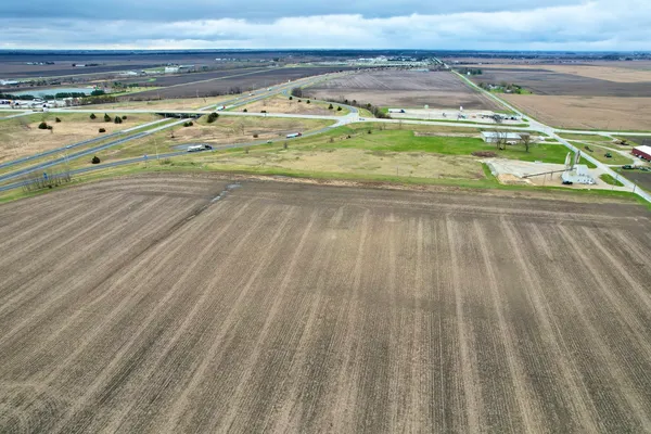 $152,000 | 1702 North 600 East Road, Gilman, IL 60938