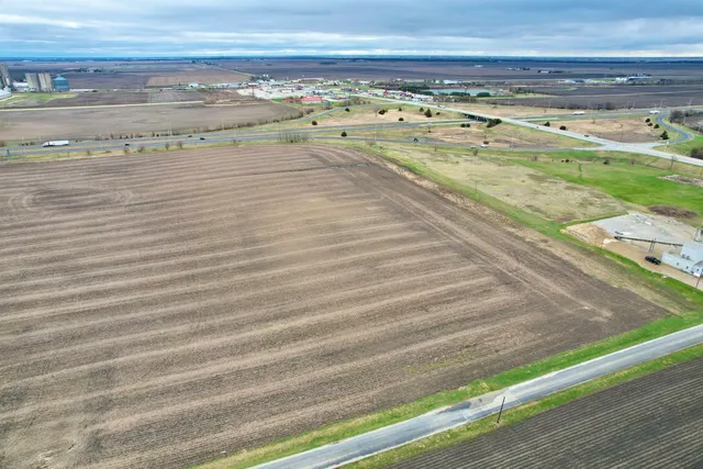 $152,000 | 1702 North 600 East Road, Gilman, IL 60938