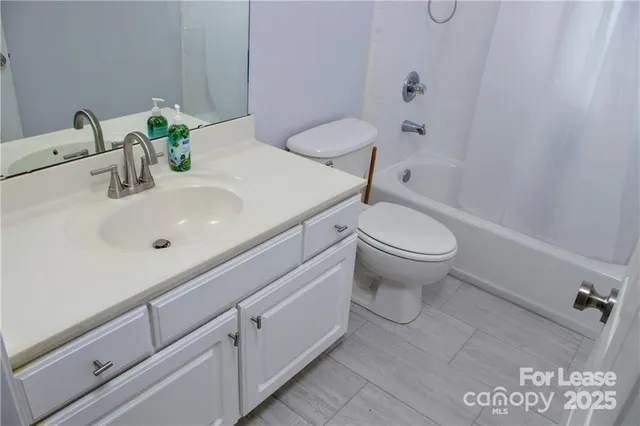 $1,640 | 917 Shearer Street, Unit 7, Davidson, NC 28036